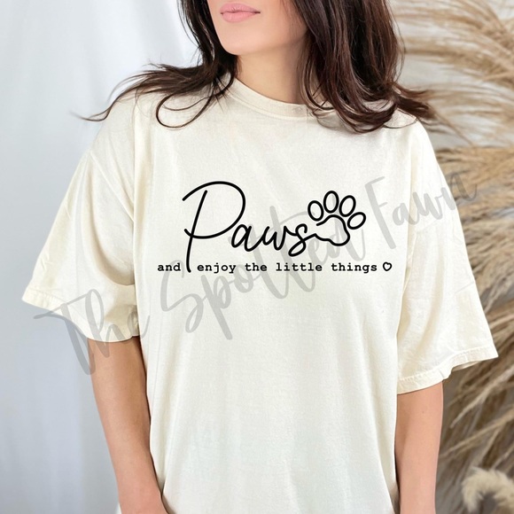 “Paws” Comfort Colors - Picture 1 of 1
